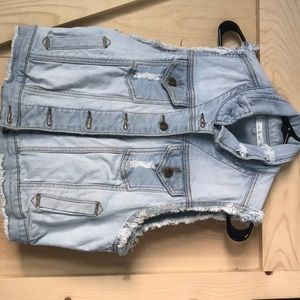 Light wash sleeveless Jean vest